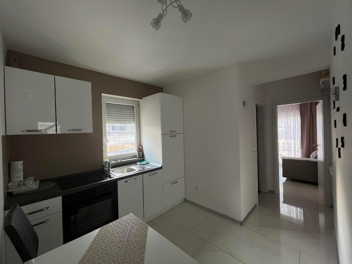 Apartments Ostojic Крк Экстерьер фото