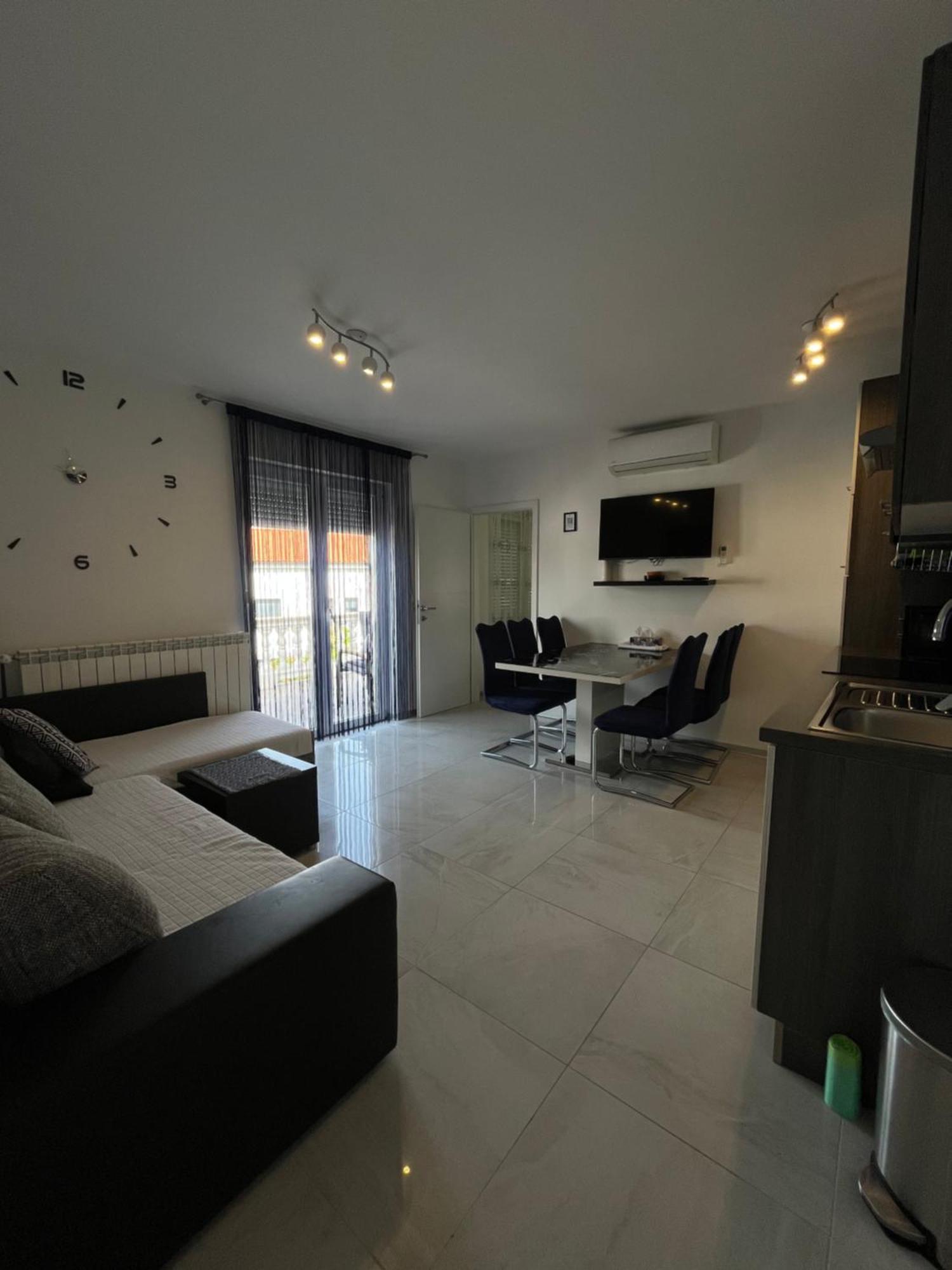Apartments Ostojic Крк Экстерьер фото
