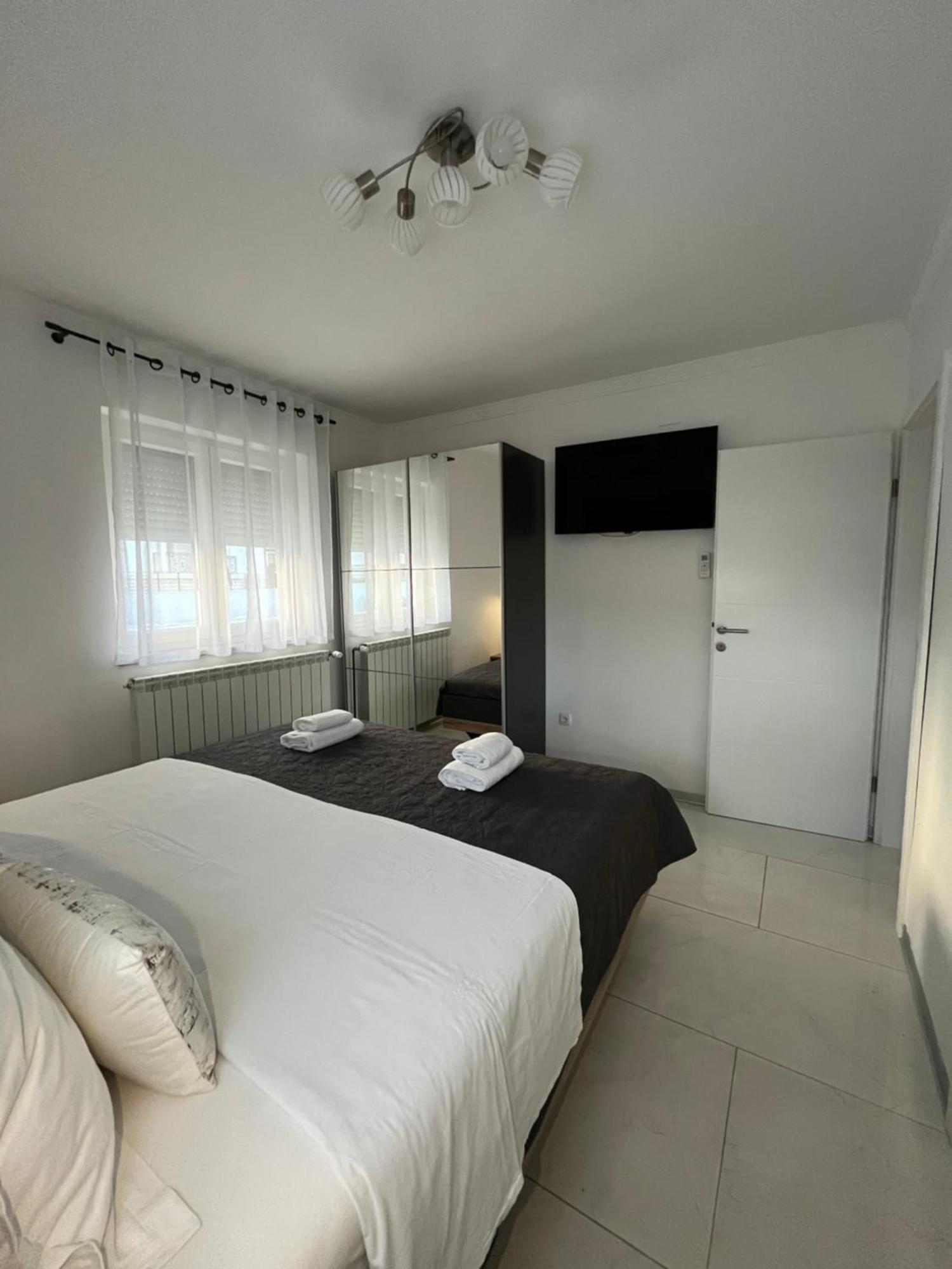 Apartments Ostojic Крк Экстерьер фото