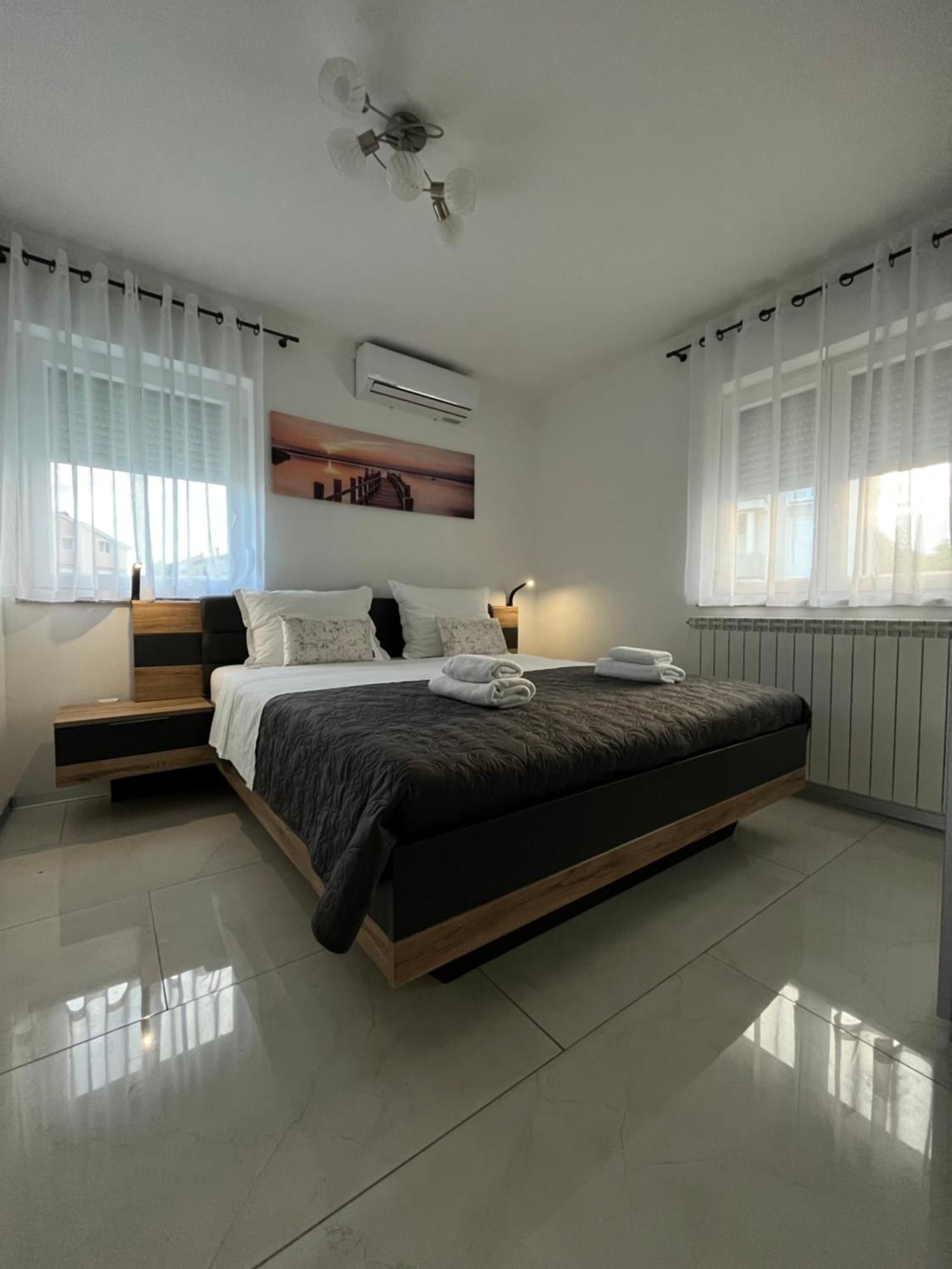 Apartments Ostojic Крк Экстерьер фото